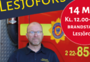 Räddningsstjänstpersonal står fram för brandbil. Följande text kan läsas: Öppet hus Lesjöfors 14 maj Kl. 12.00-15.00 brandstation Lesjöfors Är du nyfiken på brandmansyrket? Kom så berättar vi mer om arbetet och vägen dit! Aktiviteter • Prova på Rullbandstest • Förevisning HLR • Rundtur brandstation • Förevisning Utrustning Kom och säg hej till Flammy!